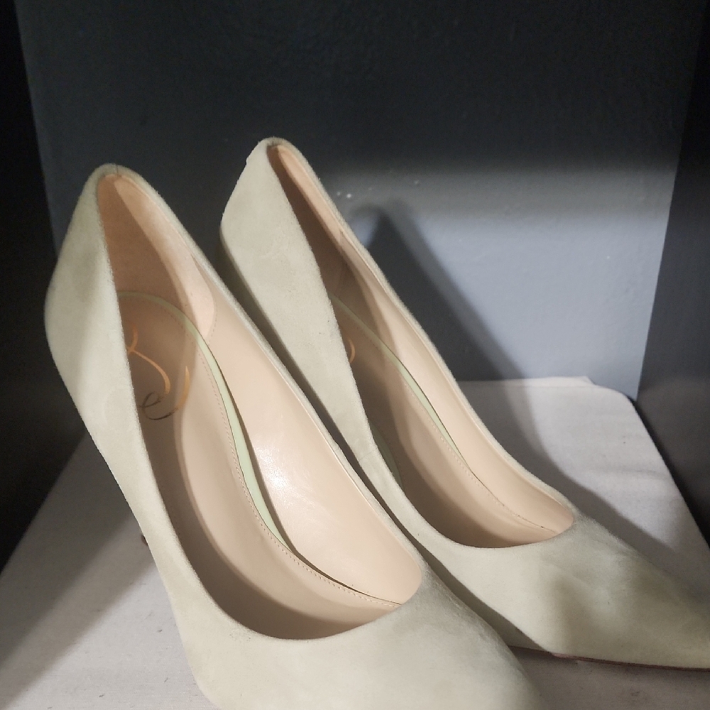 Sam Edelman Light Cream Pointed Heels - Picture 2 of 3